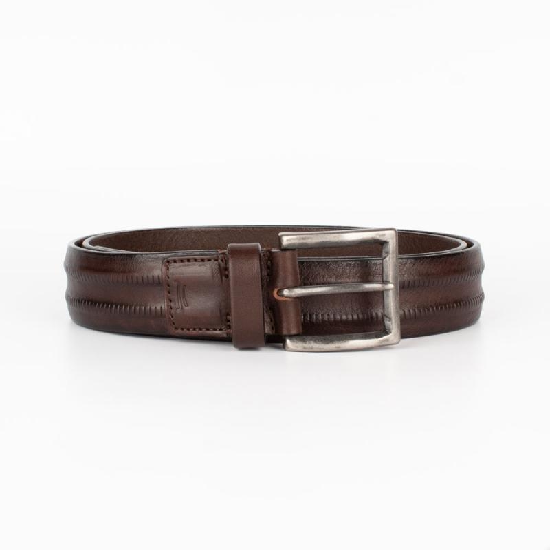 Casual vachetta leather belt with etched pattern